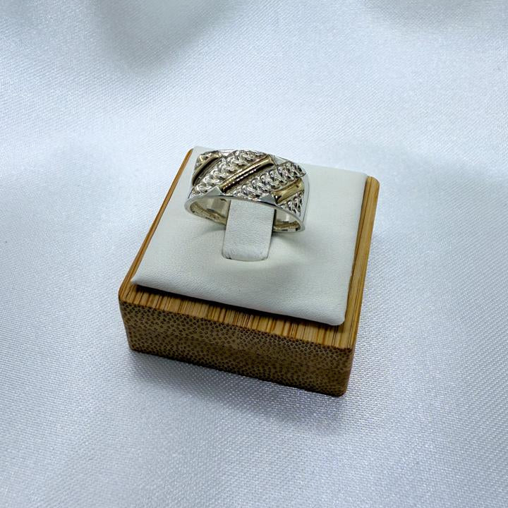 Anillo Dama Diseño Cintillo P.925 con Oro de 14k.