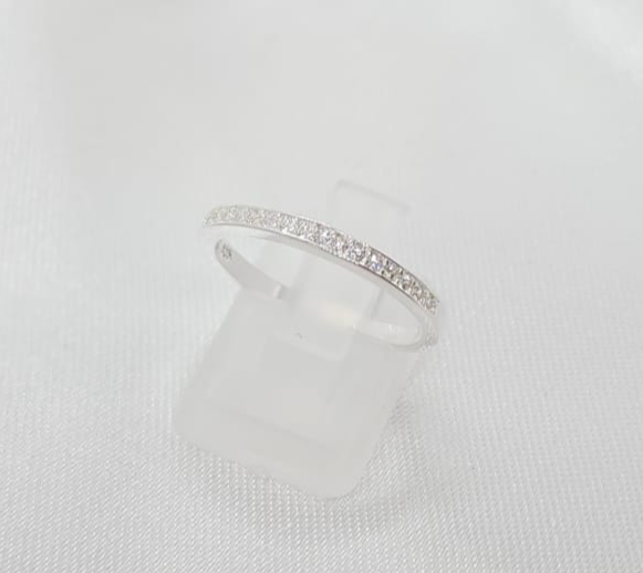 Anillo Dama Diseño Cintillo con incrustacion de Microcircones