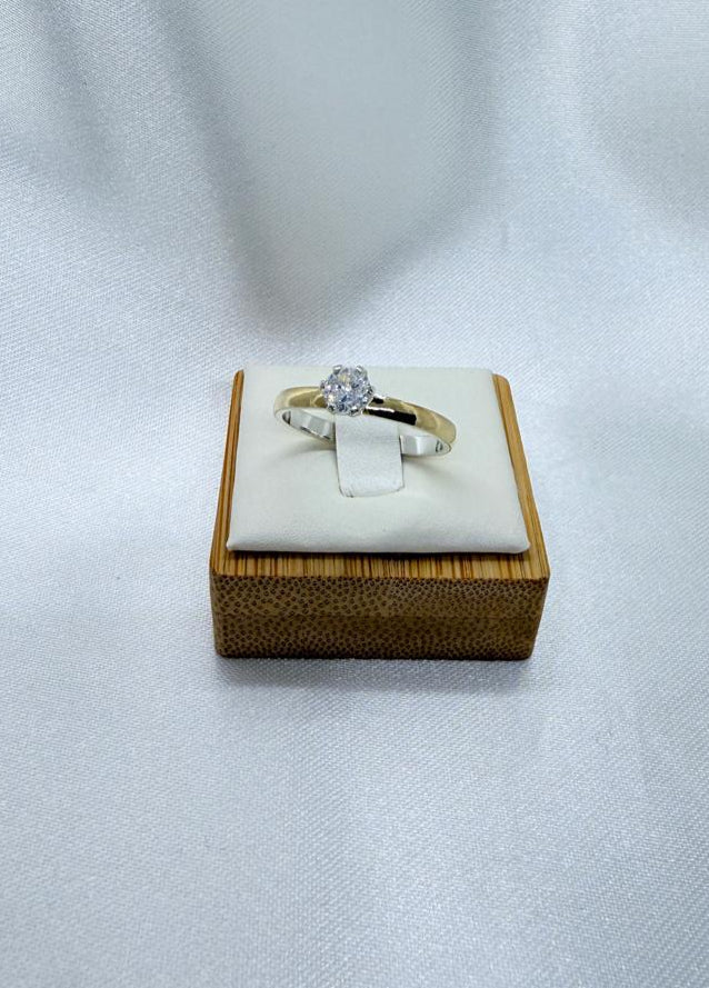 Anillo Dama Diseño Circón P.925 con Oro de 14k.