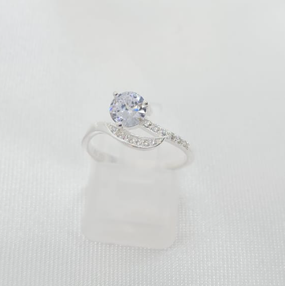 Anillo Dama Diseño Circón Colita con Incrustaciones Microcircones