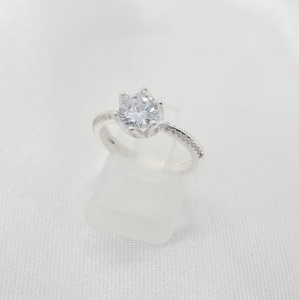 Anillo Dama Diseño flor Circón con incrustaciones de Microcircones