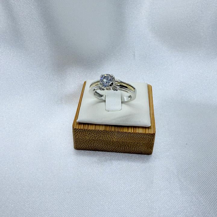 Anillo Dama Diseño Circón P.925 con Oro de 14k.