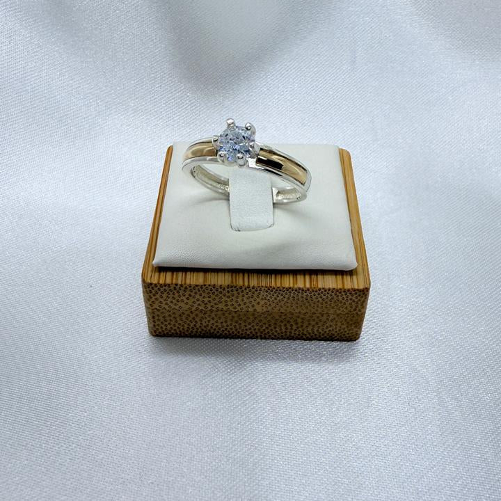 Anillo Dama Diseño Circón P.925 con Oro de 14k.
