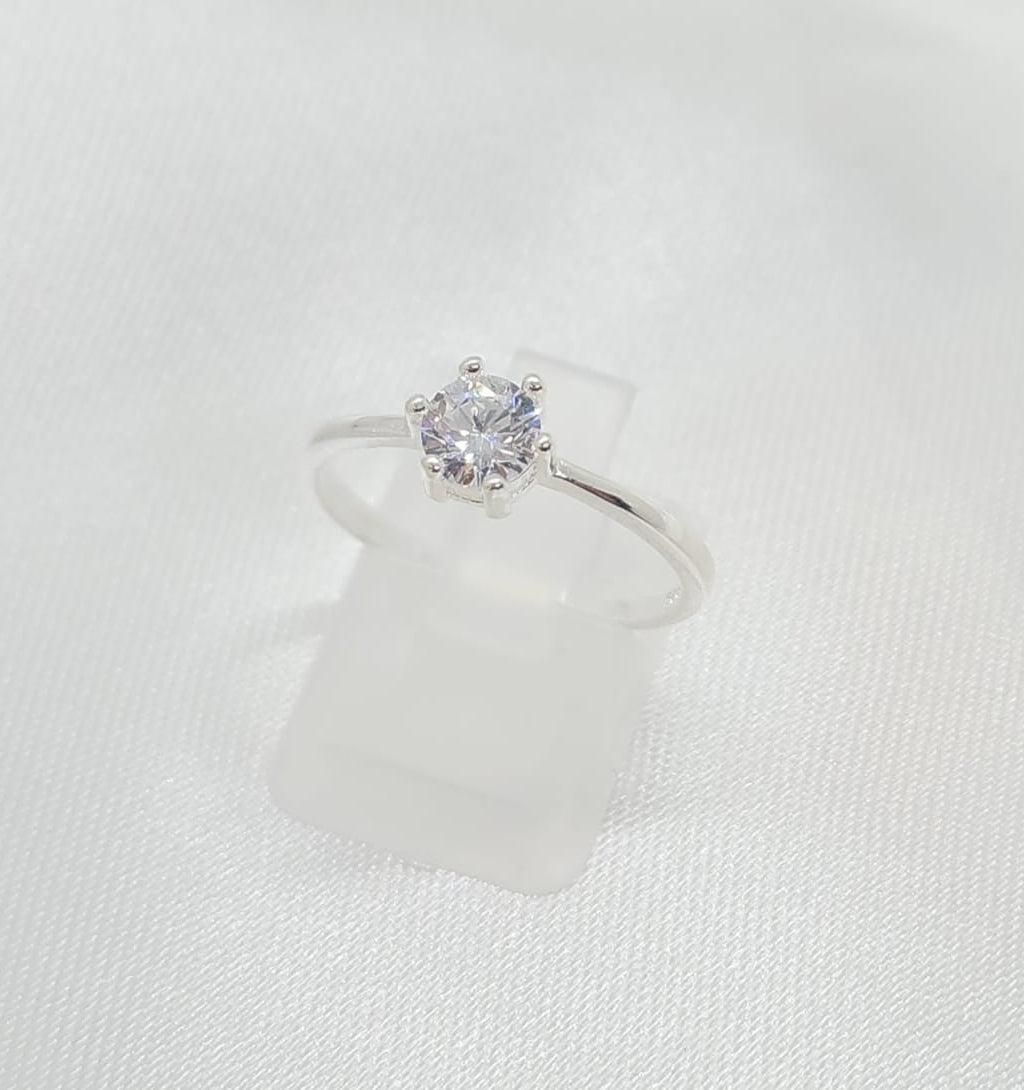 Anillo Dama Diseño Solitario Circón Plata fina ley 925