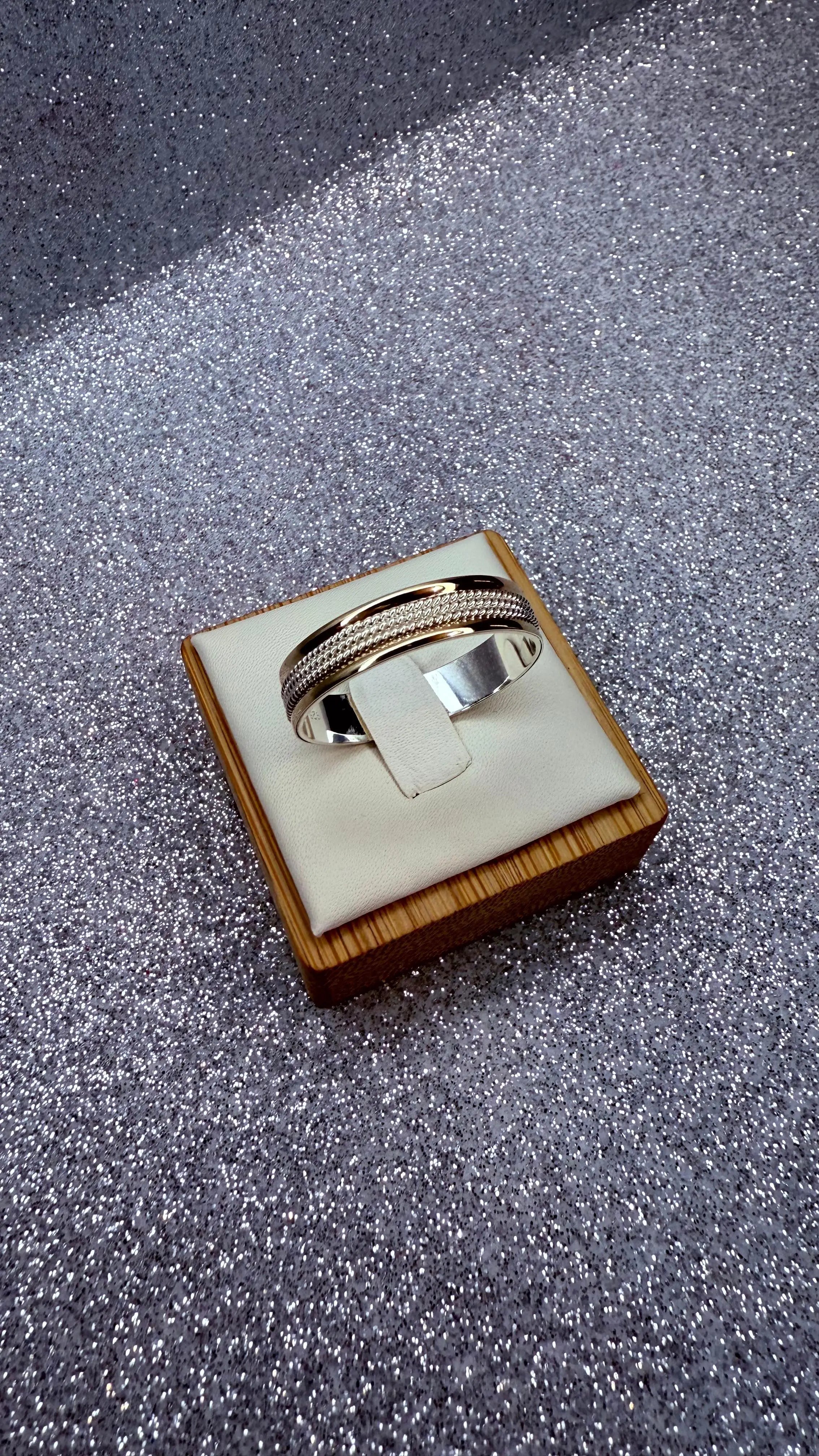 Anillo Argolla Diseño Cadenitas 3 lines 5mm Grosor