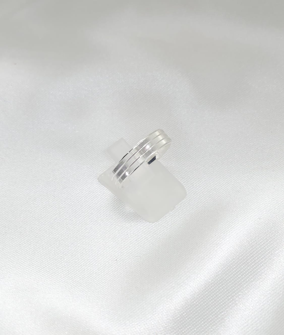 Anillo Argolla Diseño Lineas 4mm Grosor Plata 925