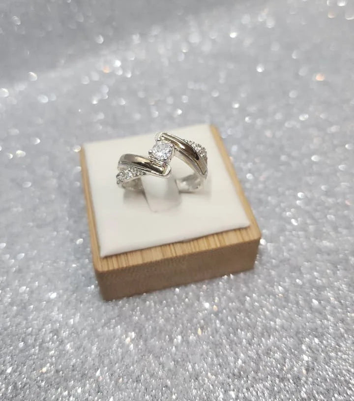 Anillo Dama Diseño Circón P.925 con Oro de 14k