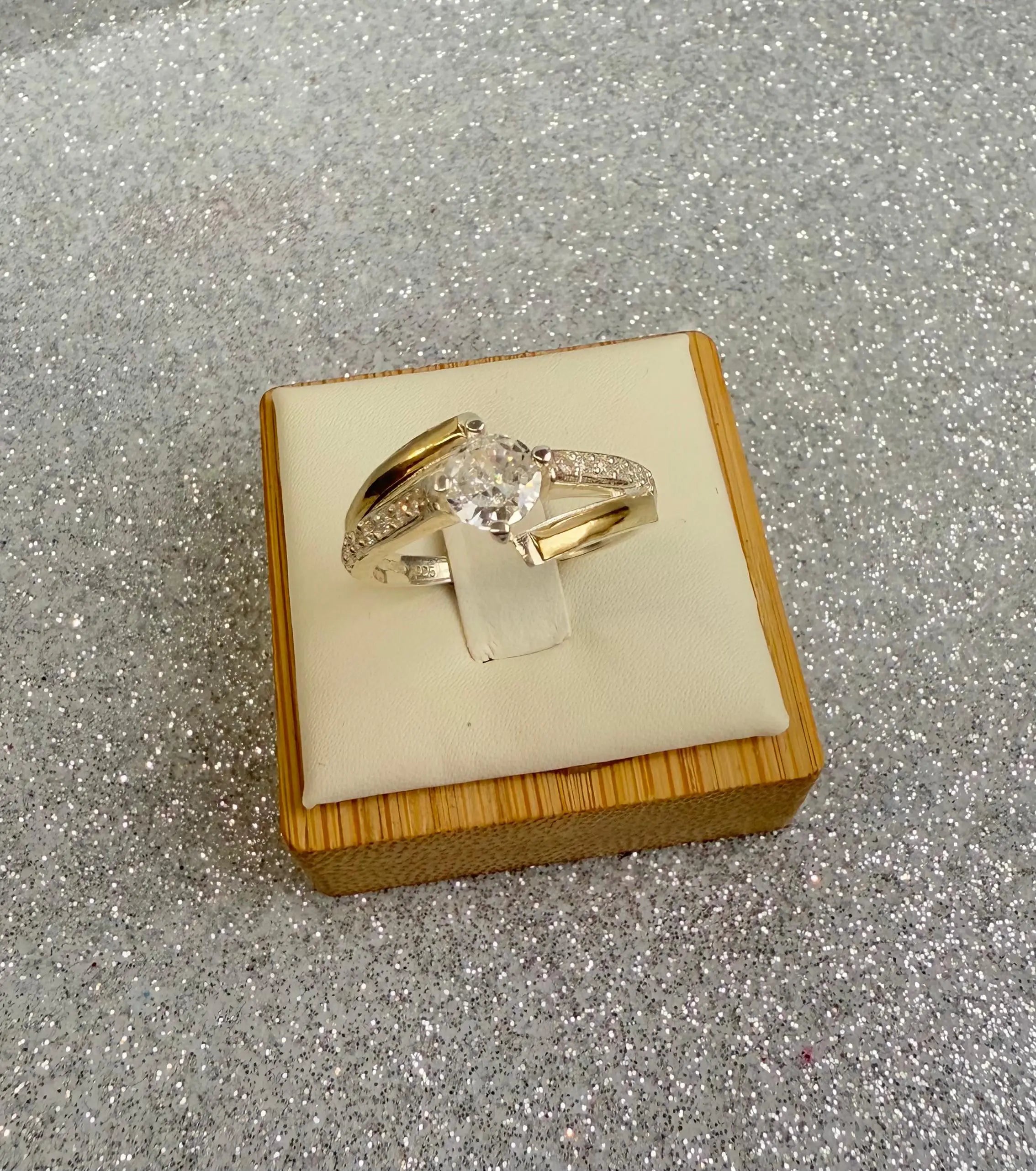 Anillo Dama Diseño Circon P.925 con Oro de 14k