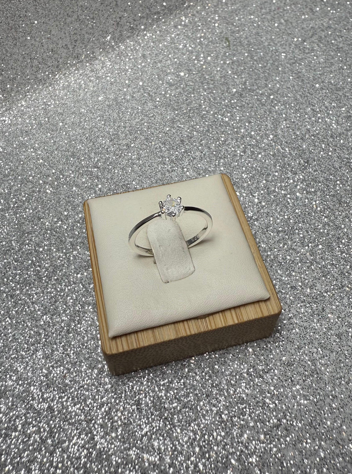 Anillo Dama Diseño Solitario Circón Clásico P.925