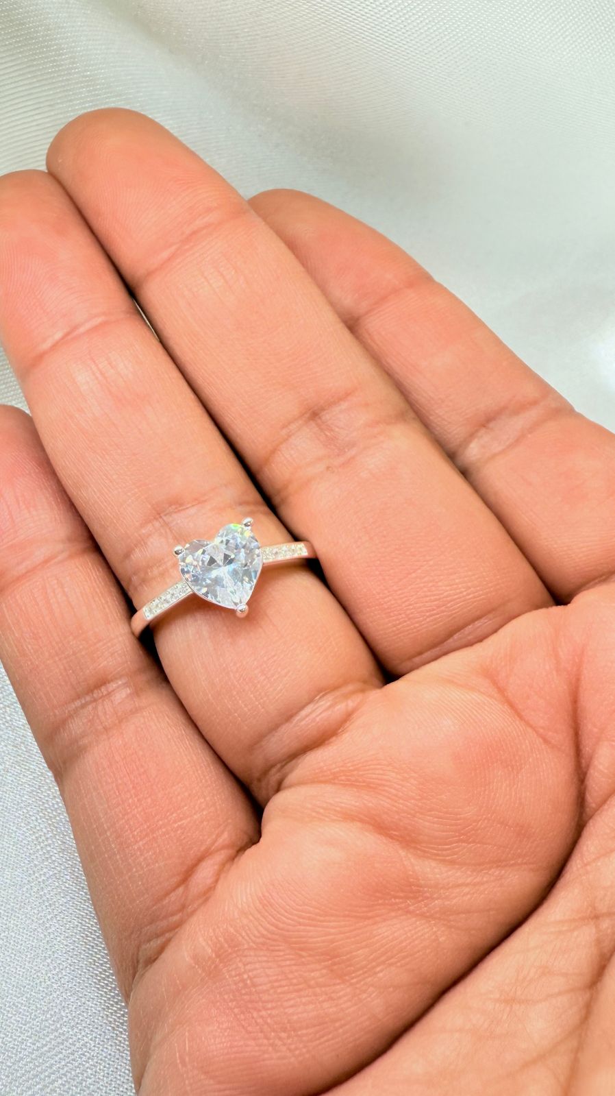 Anillo Dama Diseño Corazón CRISTAL