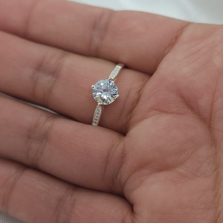 Anillo Dama diseño Circón Sobresaliente 4D Cristal con incrustación de circones Plata 925