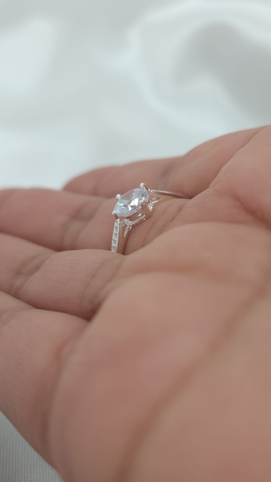 Anillo Dama diseño Circón Sobresaliente 4D Cristal con incrustación de circones Plata 925