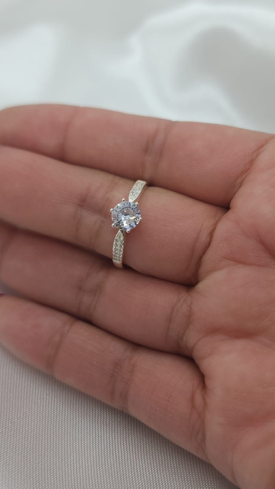 Anillo Dama diseño Circón 6D Sobresaliente Cristal con incrustación de Microcircones