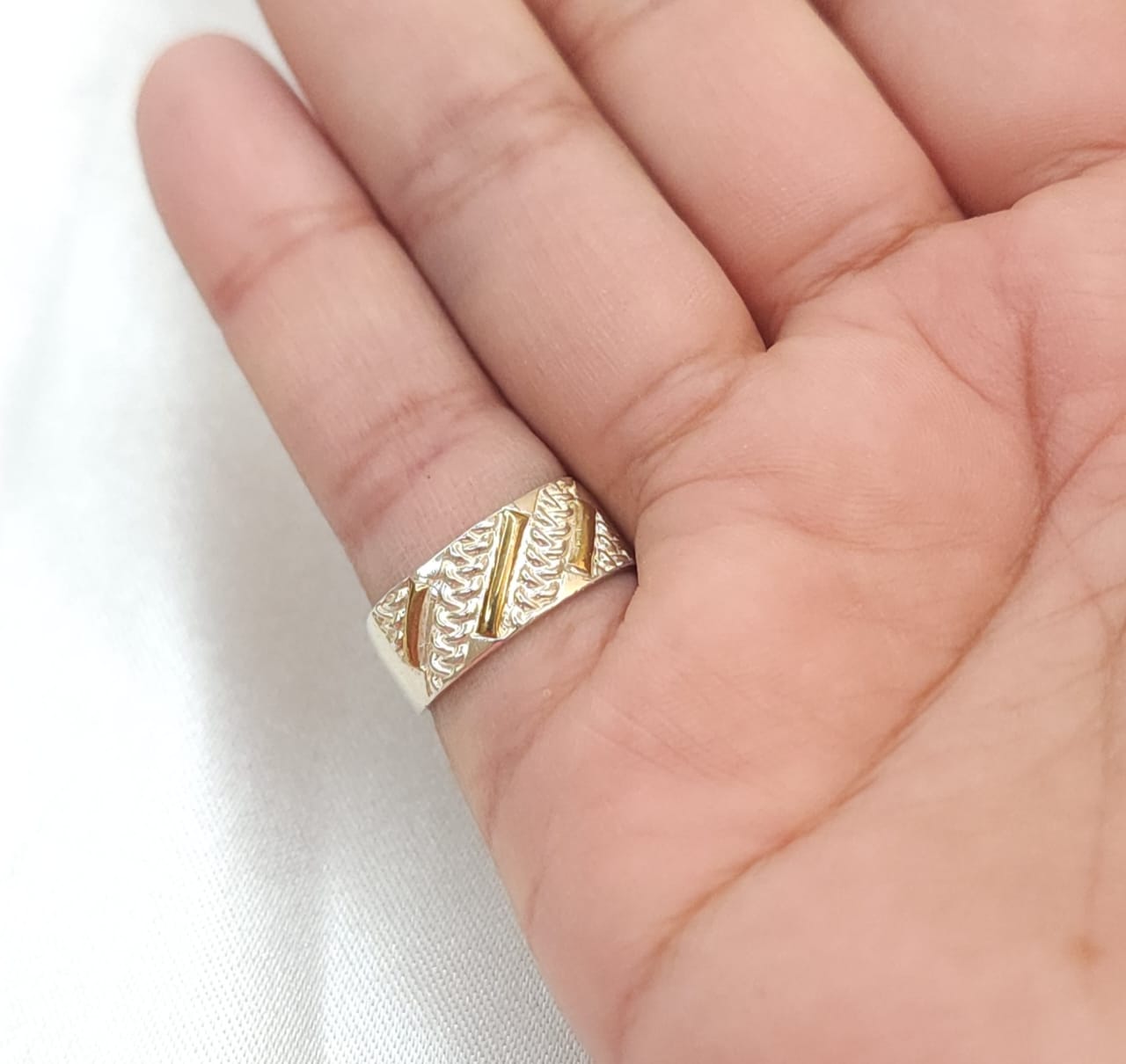 Anillo Dama Diseño Cintillo P.925 con Oro de 14k.