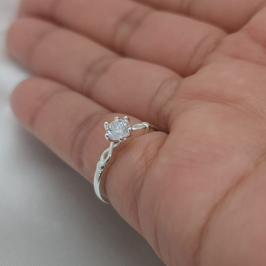 Anillo Dama Diseño Solitario Circón