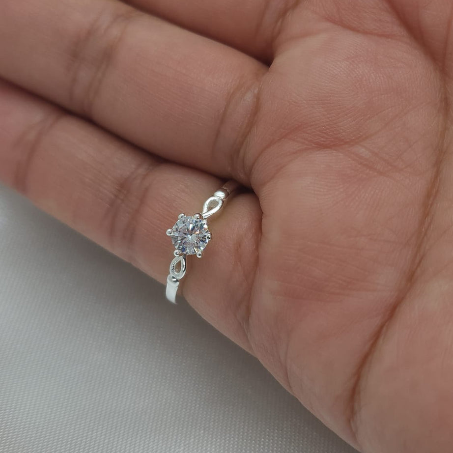 Anillo Dama Diseño Solitario Circón