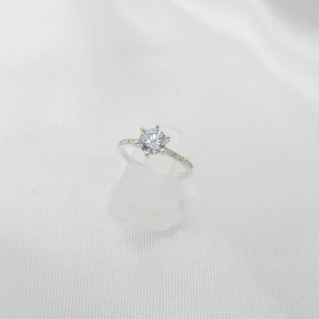 Anillo Dama Diseño Circón con inscrustaciones de Microcircones