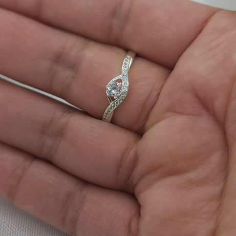 Anillo Dama diseño Circón Cristal con incrustación de Microcircones