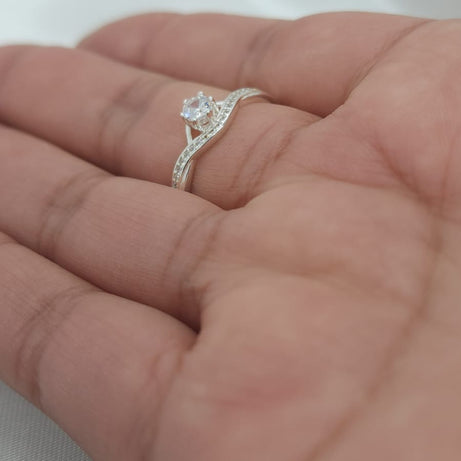 Anillo Dama diseño Circón Cristal con incrustación de Microcircones