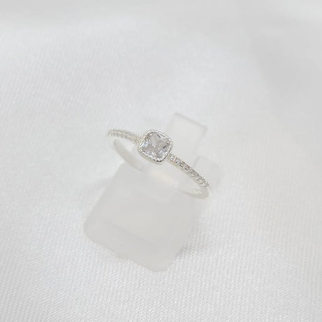 Anillo Dama Diseño Circón Semi cuadrado