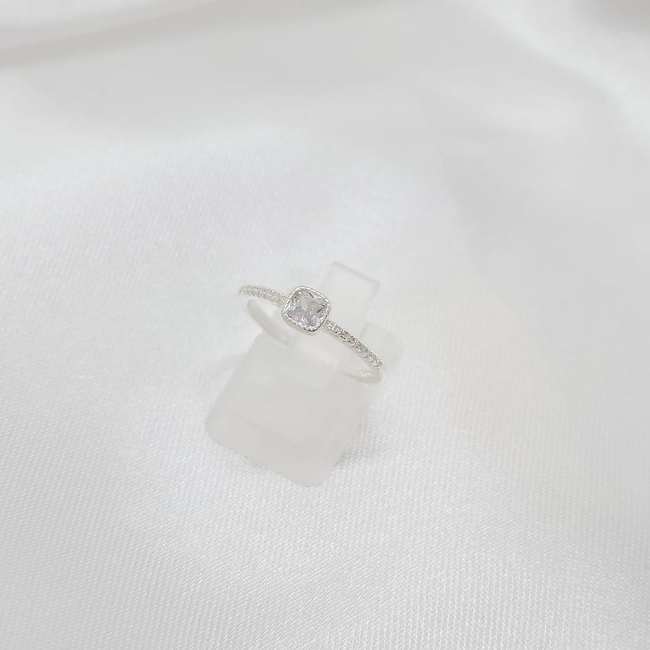 Anillo Dama Diseño Circón Semi cuadrado