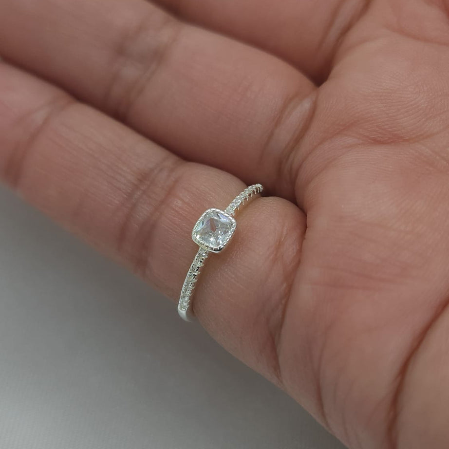 Anillo Dama Diseño Circón Semi cuadrado