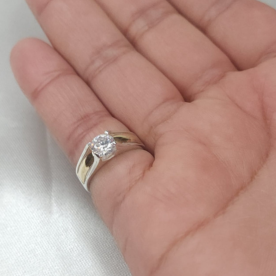 Anillo Dama Diseño Circón  P.925 con Oro de 14k.