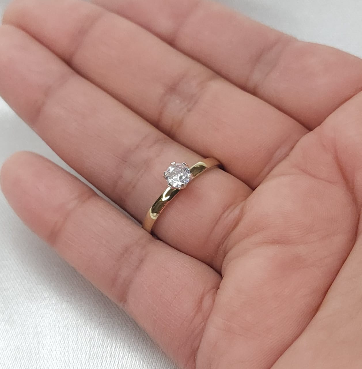 Anillo Dama Diseño Circón P.925 con Oro de 14k.