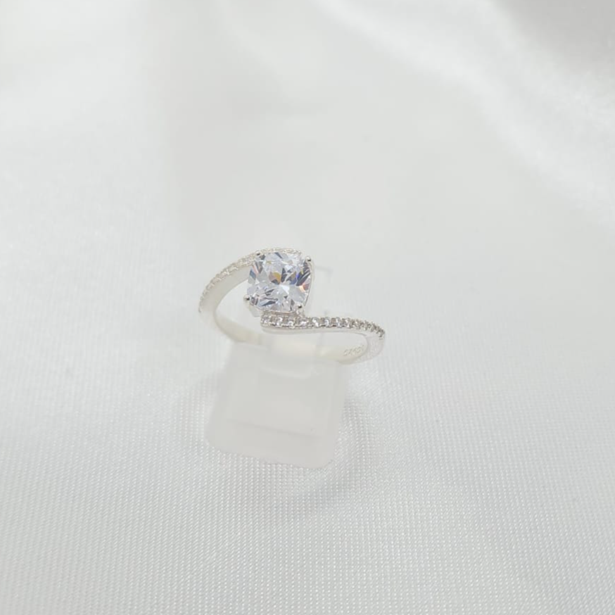 Anillo Dama diseño Doblez Circón con Incrustación de Microcircones