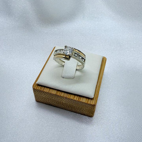 Anillo Dama Diseño Circón P.925 con Oro de 14k.