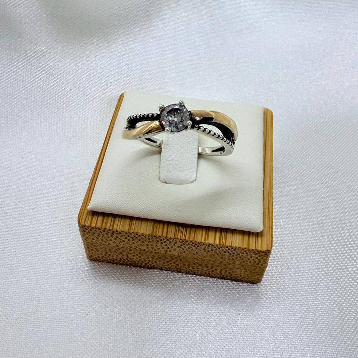 Anillo Dama diseño Circón en P.925 con Oro de 14k.