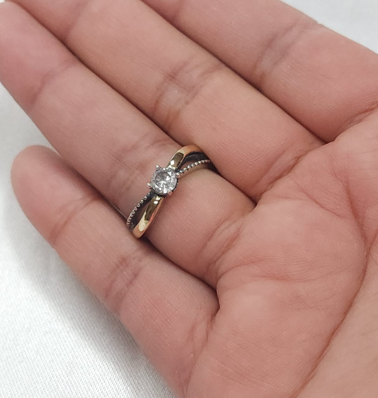 Anillo Dama diseño Circón en P.925 con Oro de 14k.