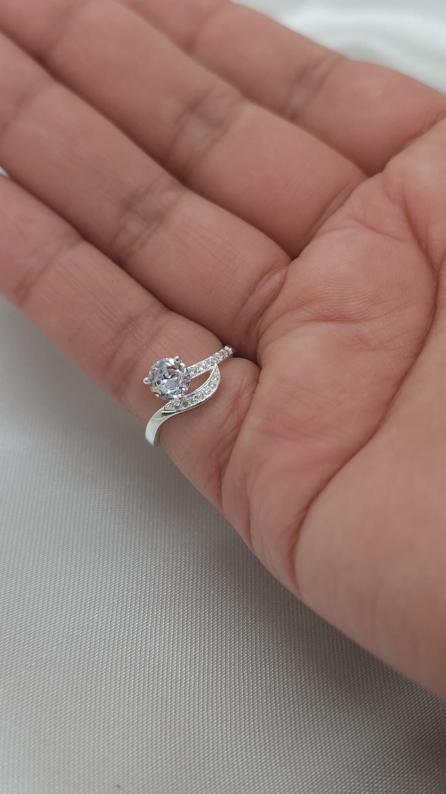 Anillo Dama Diseño Circón Colitas con Incrustaciones Microcircones