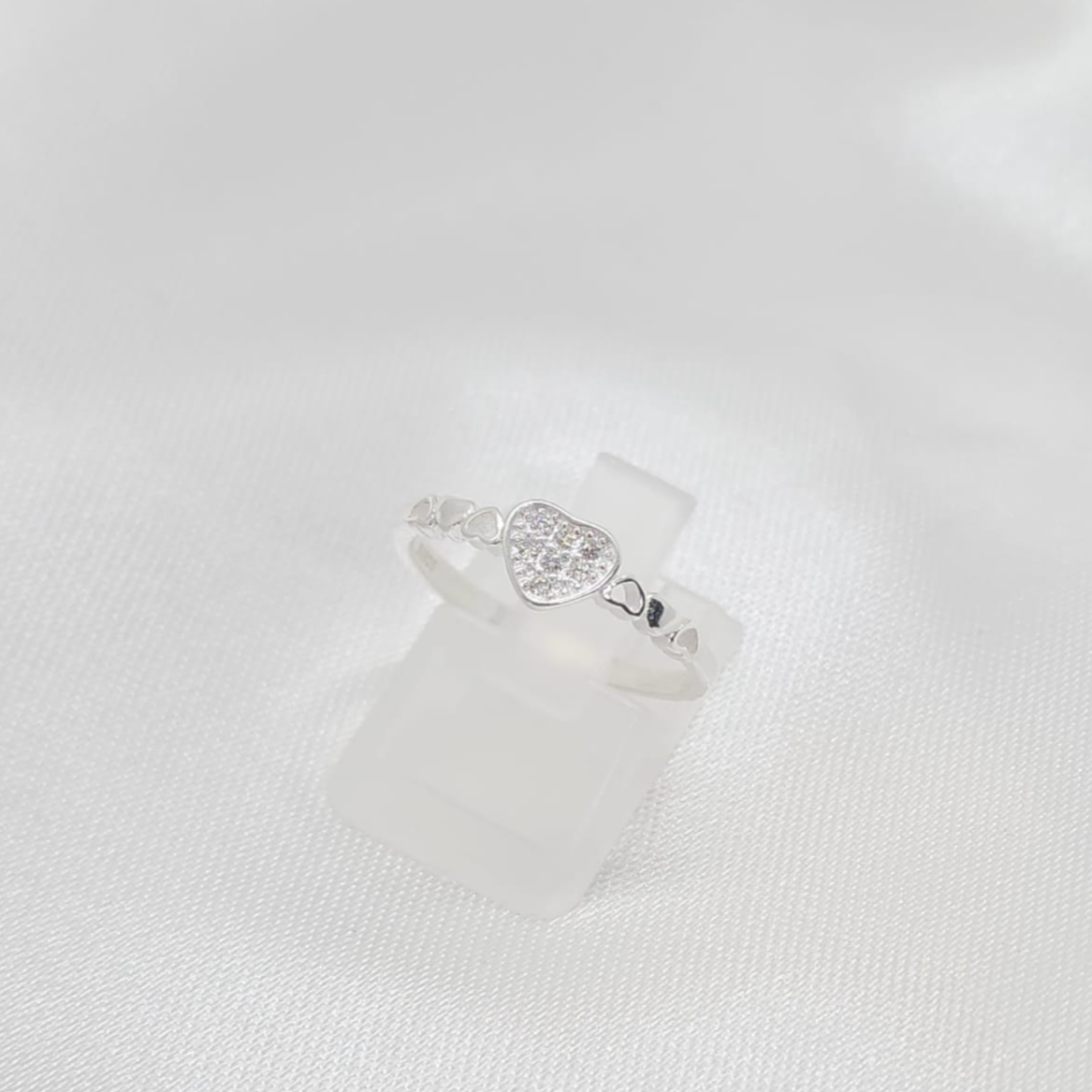 Anillo Dama Diseño Corazón con Incrustación de Microcircones Plata 925