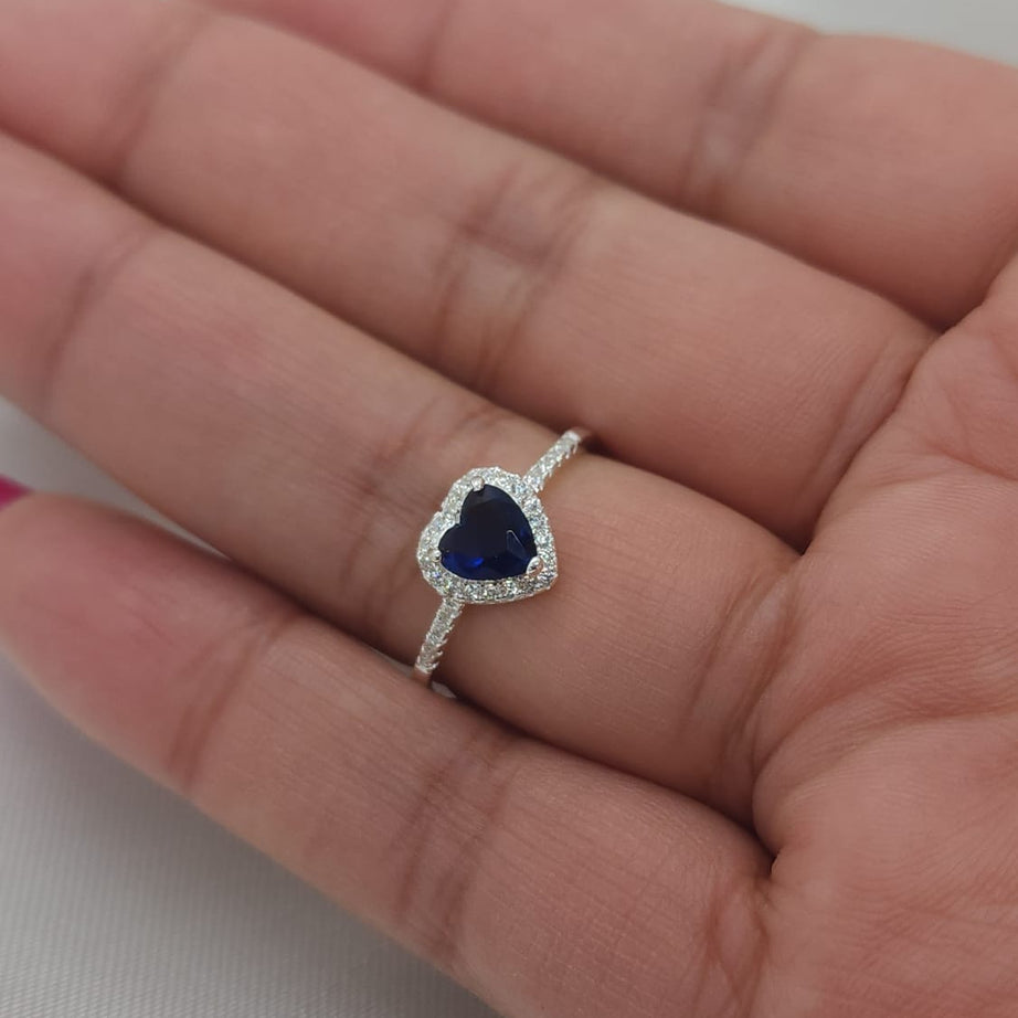 Anillo Dama diseño Corazón Circón Azul Grande con incrustación de Microcircones
