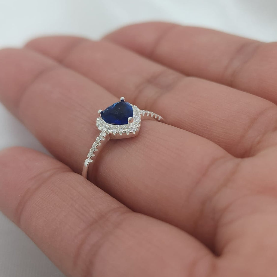 Anillo Dama diseño Corazón Circón Azul Grande con incrustación de Microcircones