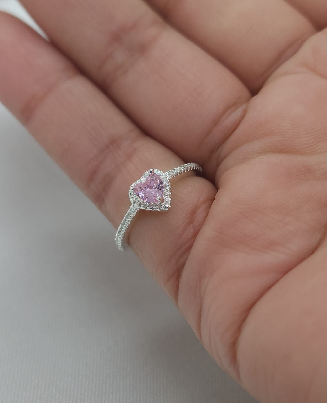 Anillo Dama diseño Corazón Circón Rosado con incrustación de Microcircones