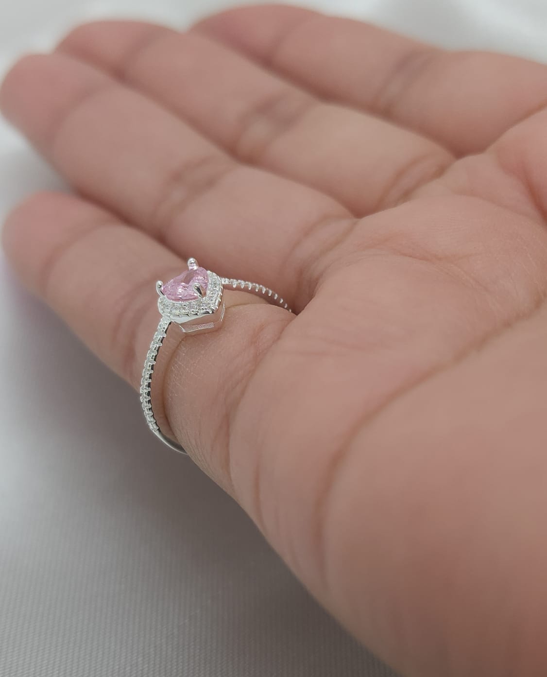 Anillo Dama diseño Corazón Circón Rosado con incrustación de Microcircones