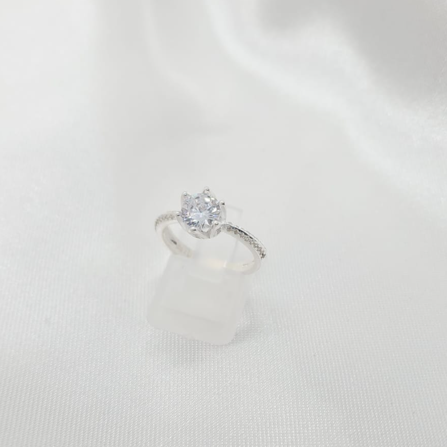 Anillo Dama Diseño flor Circón con incrustaciones de Microcircones