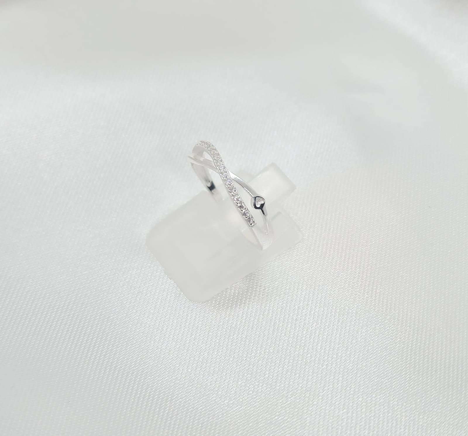 Anillo Dama Diseño Infinito corazón c