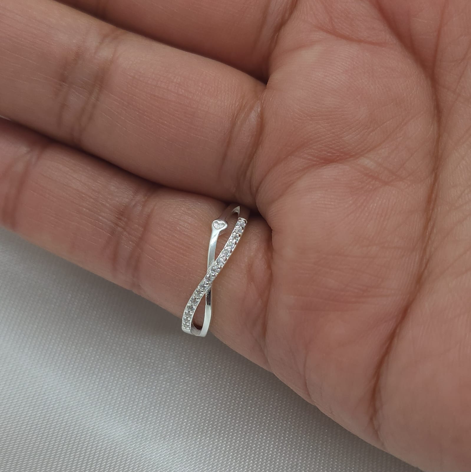 Anillo Dama Diseño Infinito corazón microcircones