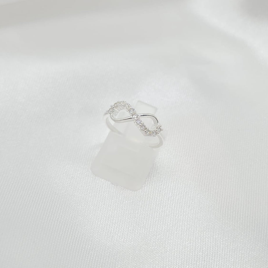 Anillo Dama Diseño Infinito con incrustación de Circón Plata 925