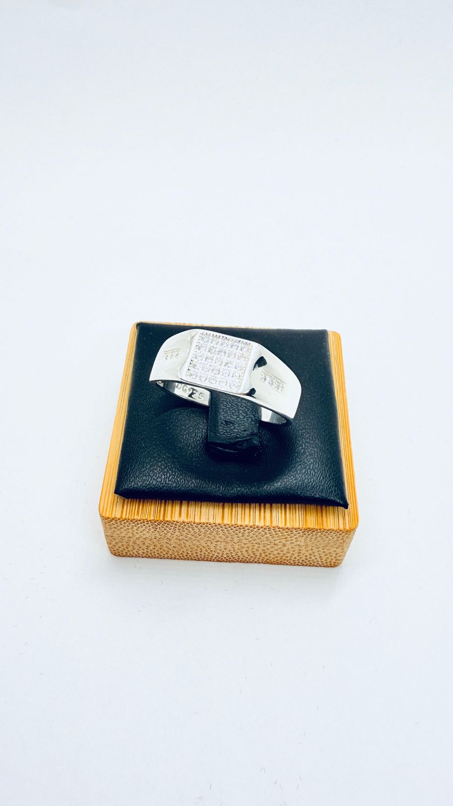 Anillo Hombre Diseño de sello