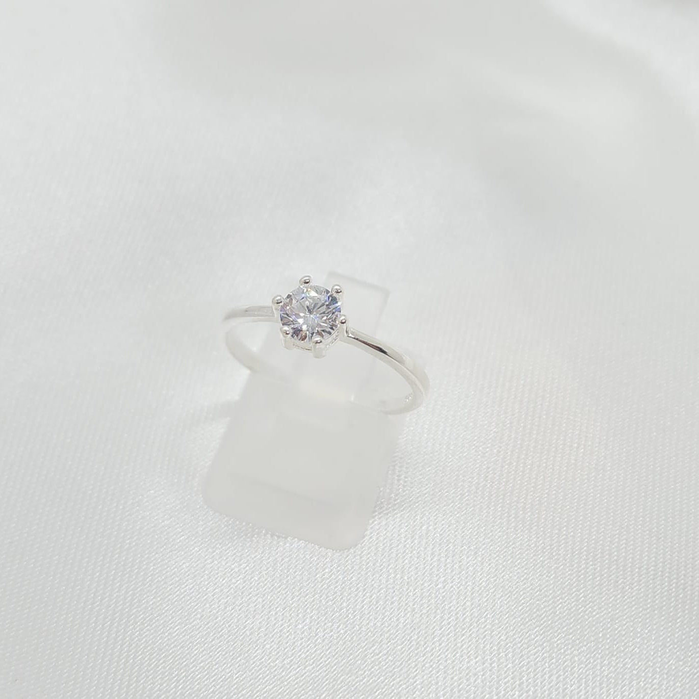 Anillo Dama Diseño Circón