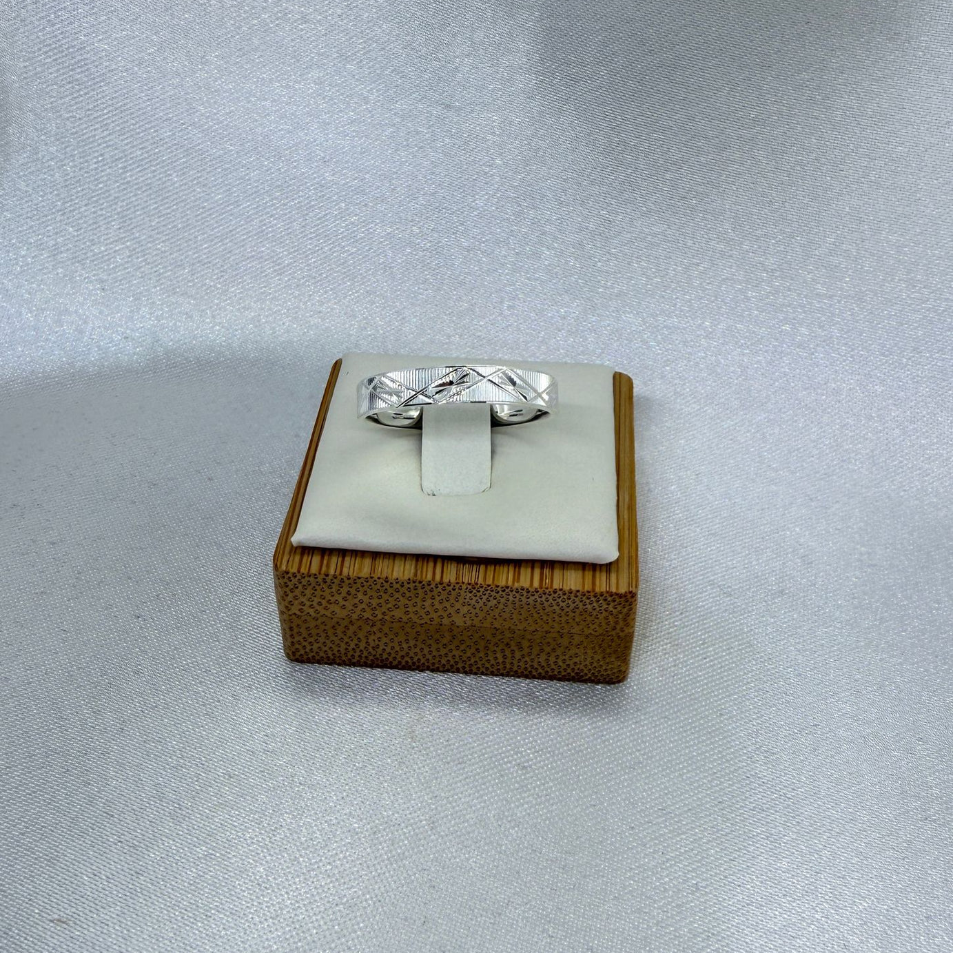 Anillo Argolla Diseño 4mm Grosor unisex Plata 925