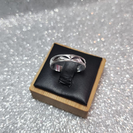 Anillo Argolla Diseño facetado 4mm Grosor unisex Plata 925