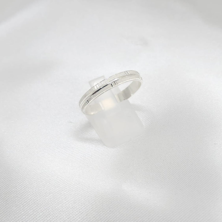 Anillo Argolla Diseño rayas 4mm Grosor Plata 925
