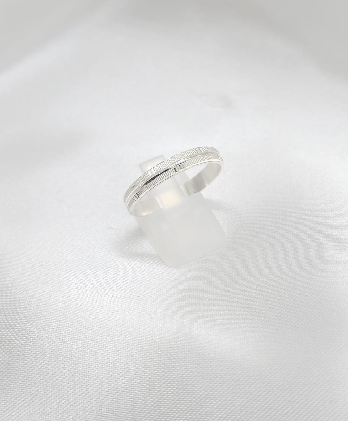 Anillo Argolla Diseño rayas 4mm Grosor Plata 925