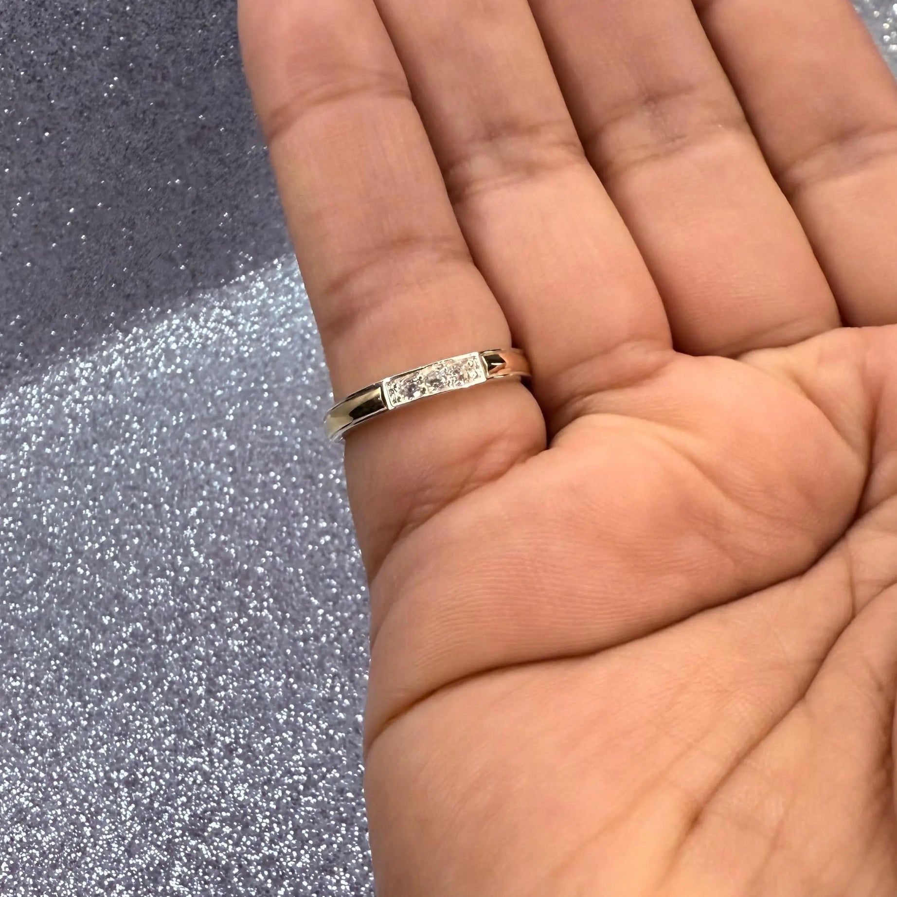 Anillo Dama Diseño Cintillo con micro circón