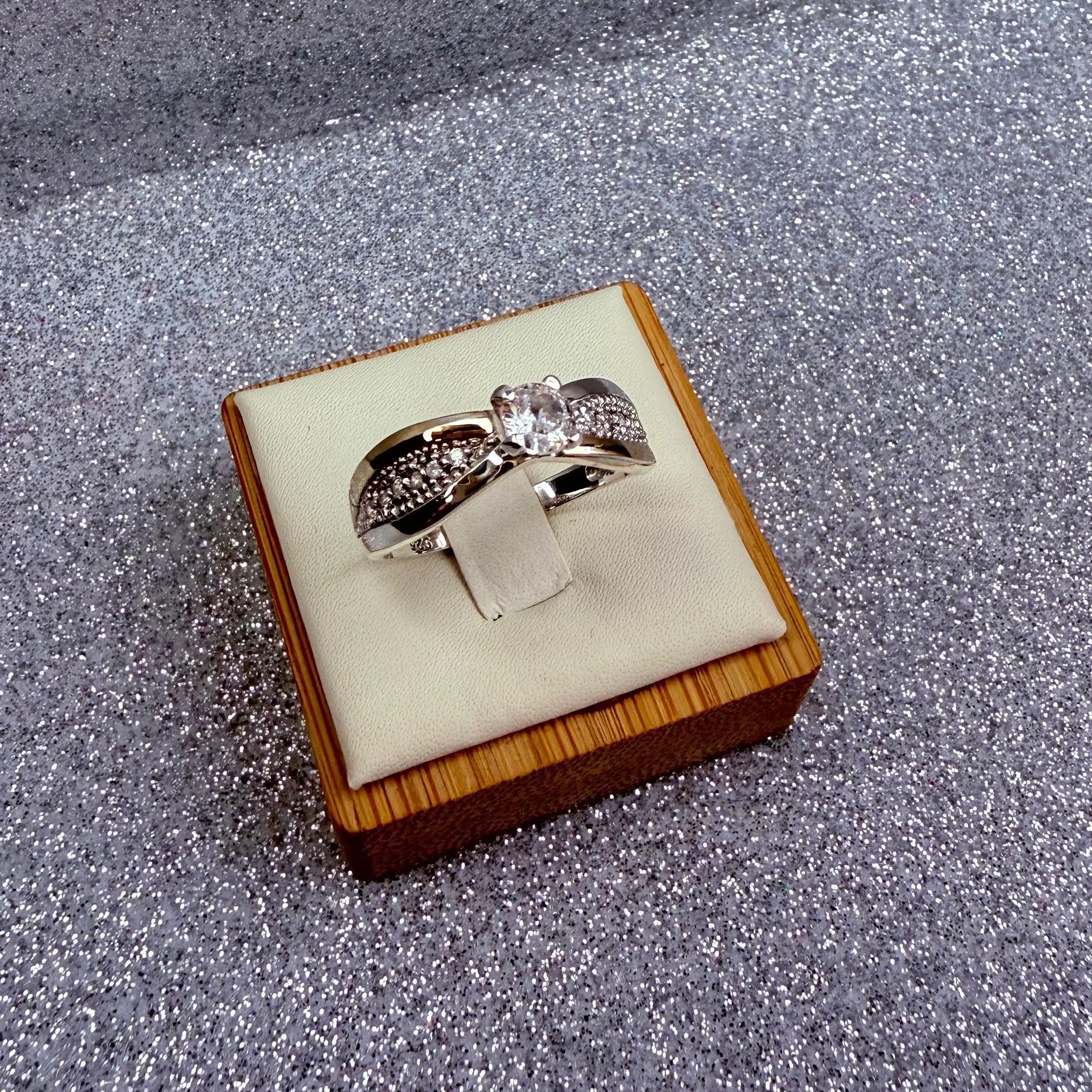 Anillo Dama Diseño Circón con Microcircones